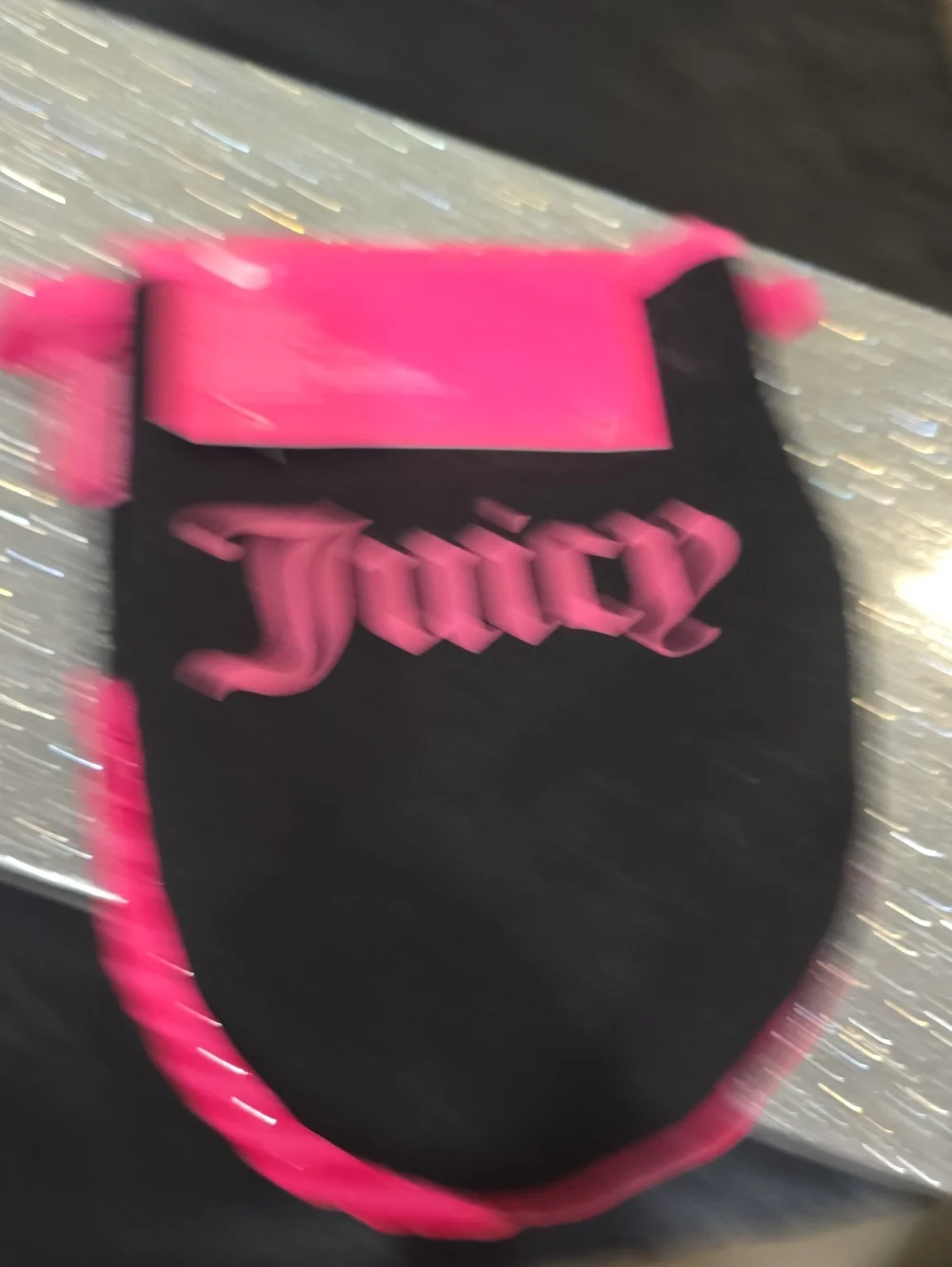Juicy Couture Home Set Of 2 Logo Silicone Grip Mini Oven Mitts